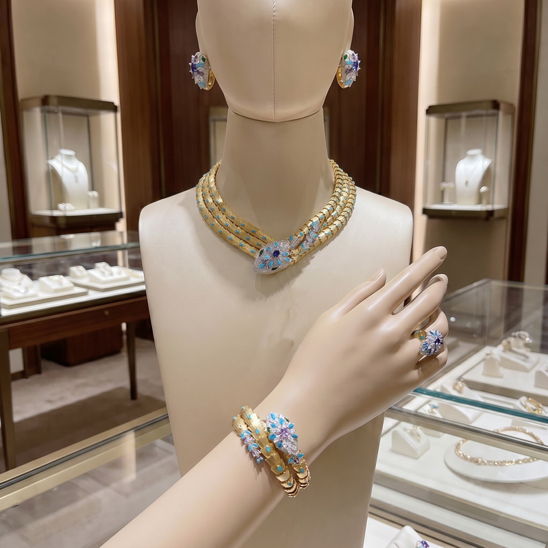 Европейско-американские украше – обзор и цена Layered Necklace Set